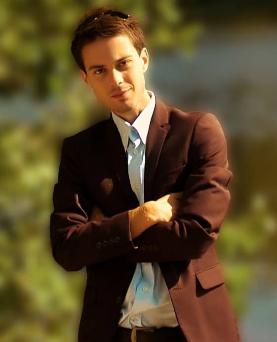 Картинка преподавателя Сергея Тимофеева